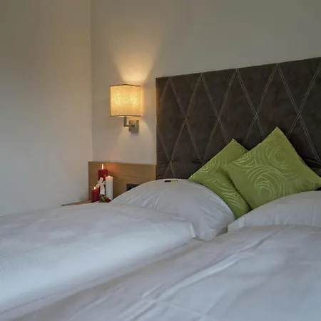 Apartman Cozy Near Area In *