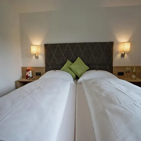 Apartman Cozy Near Area In *